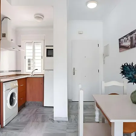 Moderno En El Centro Con A&c 6 Pax *