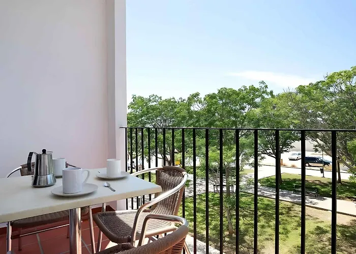 Moderno En El Centro Con A&c 6 Pax *